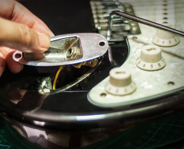 Replacing The Output Jack On An Electric Guitar