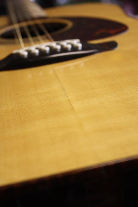 Tips On Repairing Acoustic Guitar Cracks