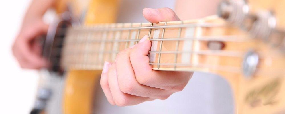 Guitar Tips: Improve Your Picking Accuracy