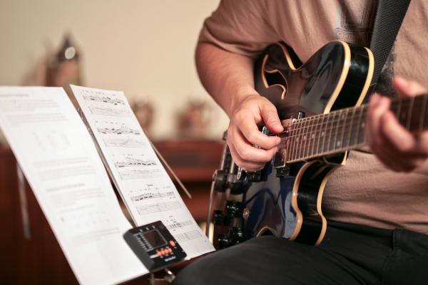 Learn Songs Faster On Guitar With These Quick Tips