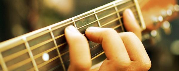 Tips on Minimizing Hand and Finger Pain for New Guitarists